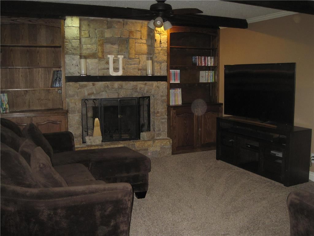 802 E Northview Street — photo 9