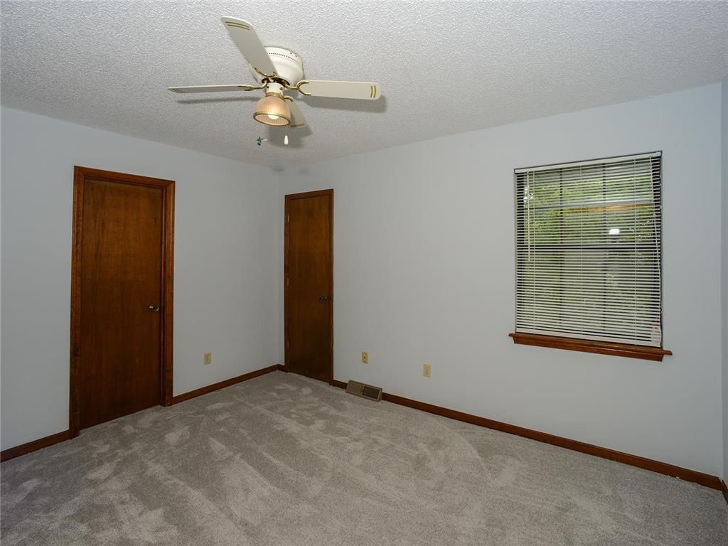 105 Brent N/A — photo 11