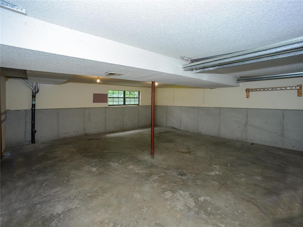 105 Brent N/A — photo 13