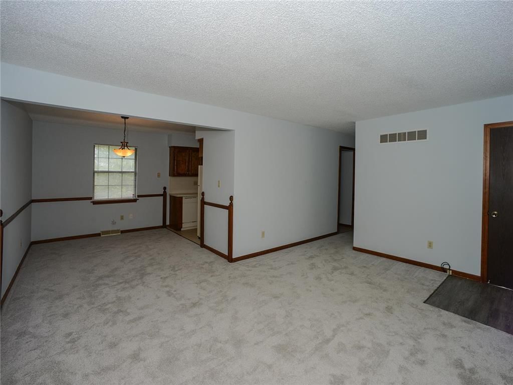 105 Brent N/A — photo 4