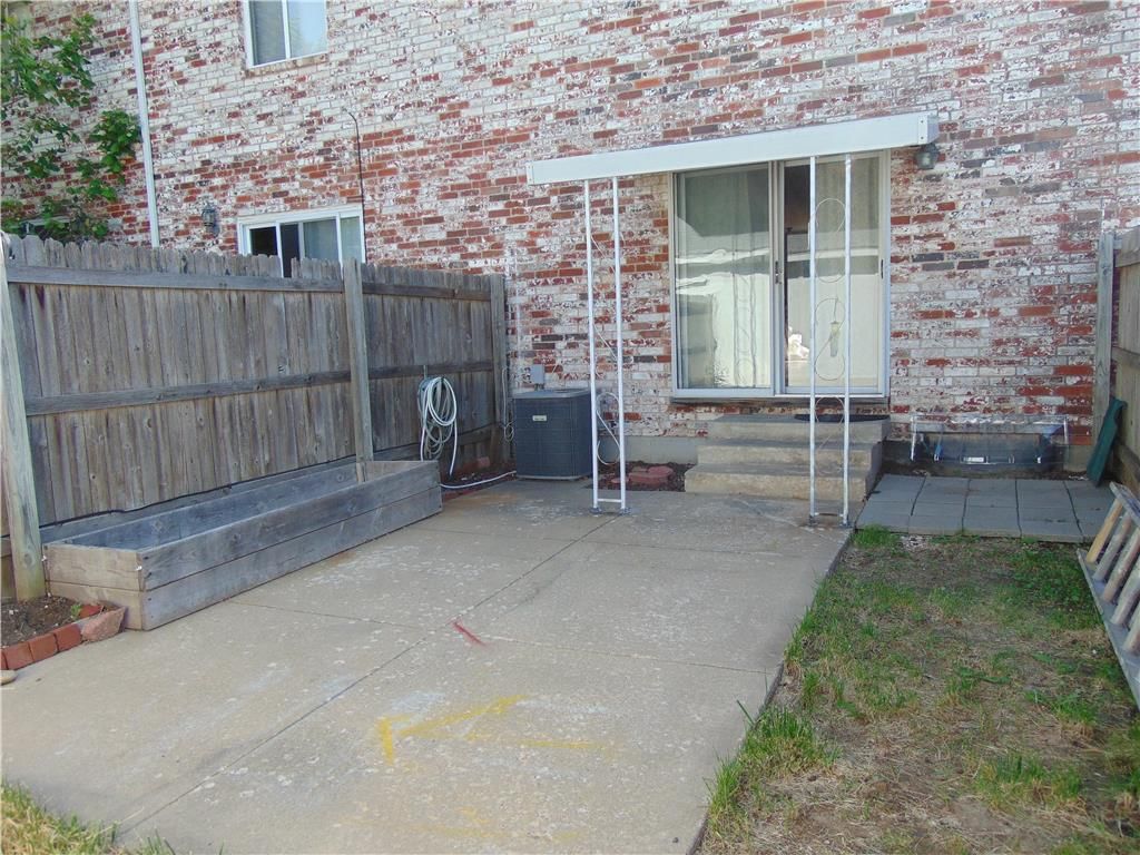 8324 Woodward Street — photo 9