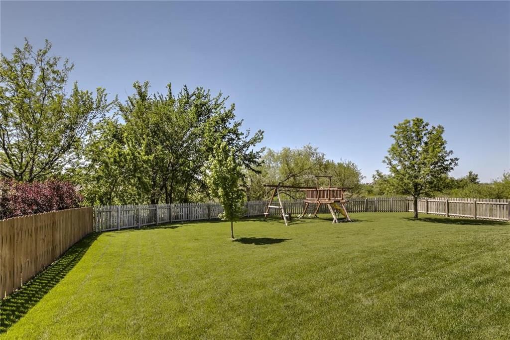 16532 Lyons Street — photo 24