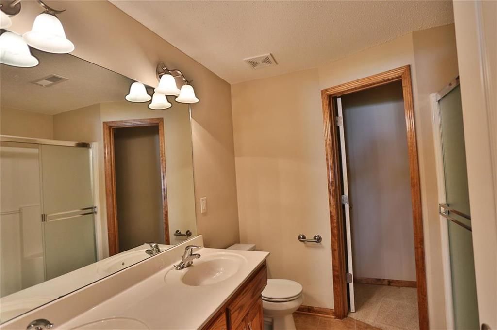 1915 NW Hedgewood Drive — photo 21