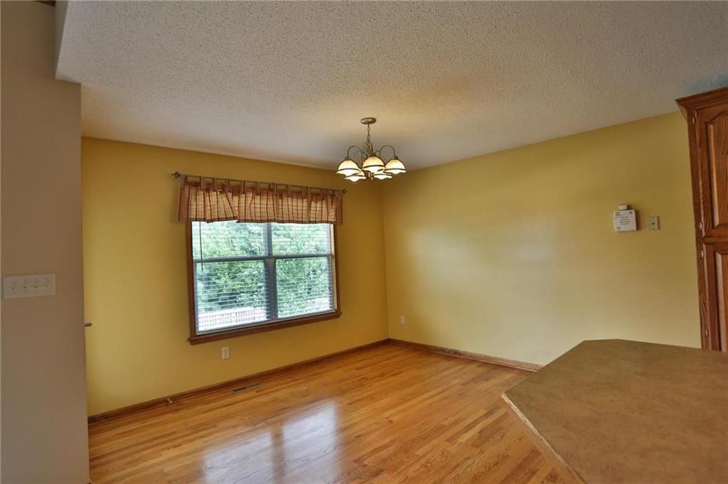 1915 NW Hedgewood Drive — photo 5
