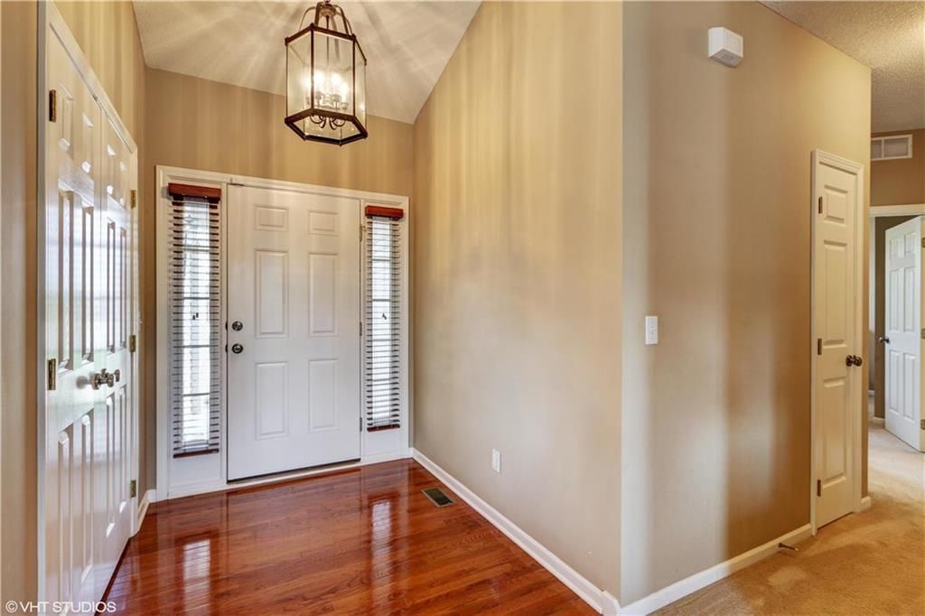 4901 NE 79th Street — photo 2