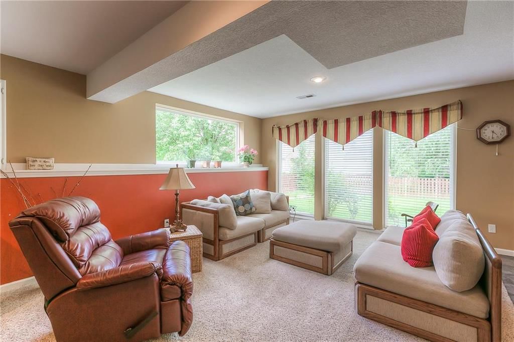 5315 Brockway Street — photo 18