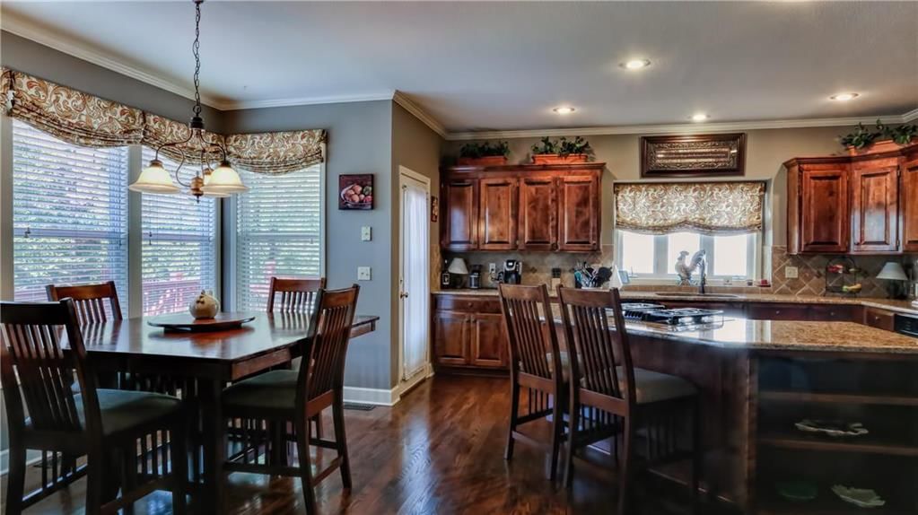 2516 SW Winterview N/A — photo 8