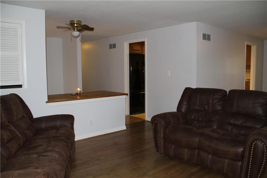 1946 S 21st Court — photo 5