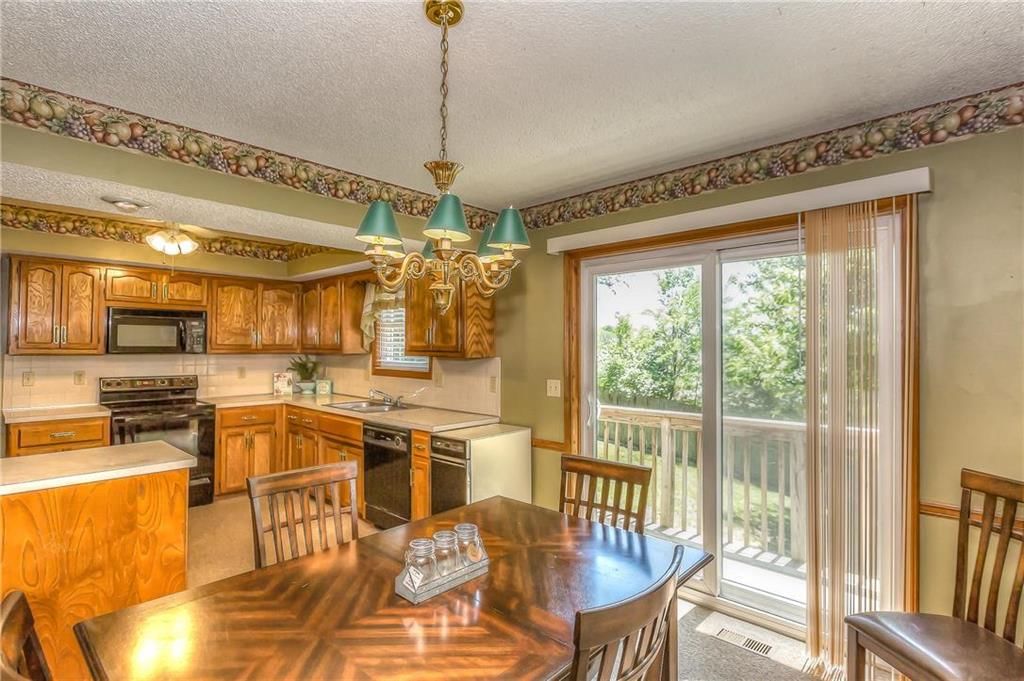 5706 N Harden Street — photo 8