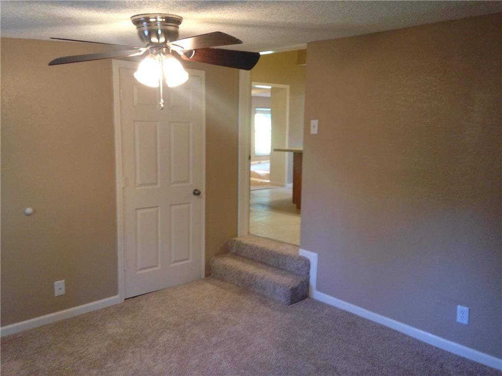 402 W CHESTNUT Street — photo 15