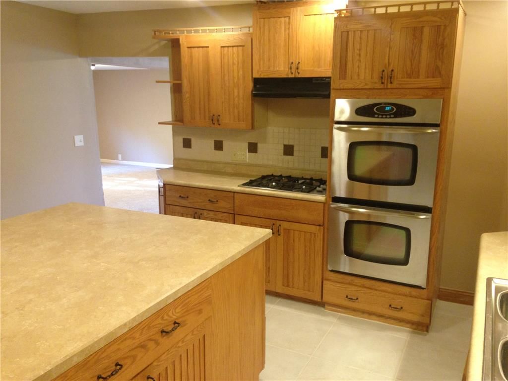 402 W CHESTNUT Street — photo 9