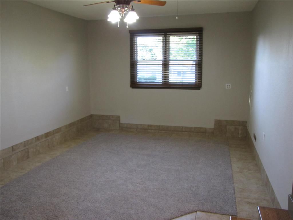 503 E 164th Terrace — photo 13