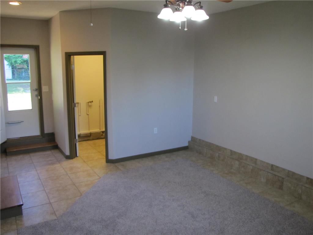 503 E 164th Terrace — photo 14