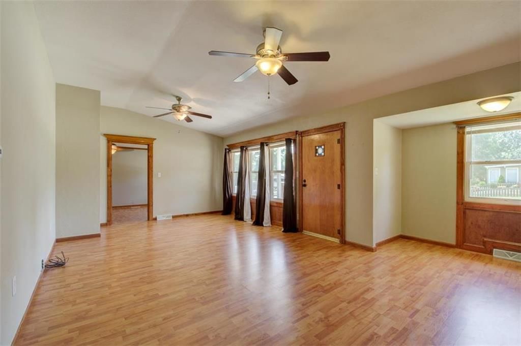 2206 NE 61st Street — photo 3
