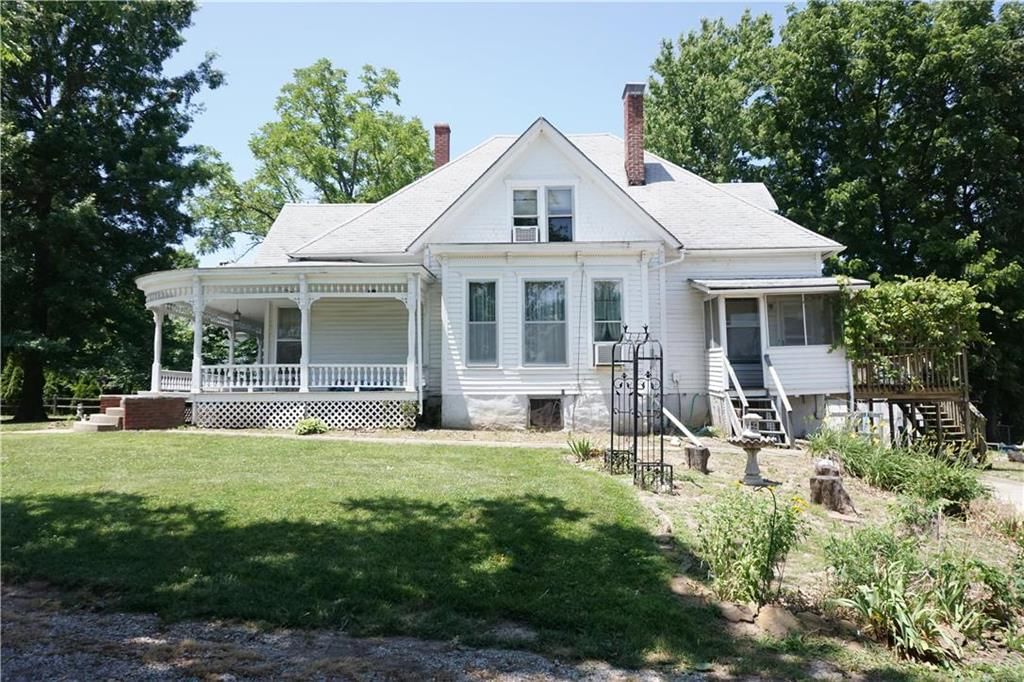 1534 E US 24 Highway — photo 3