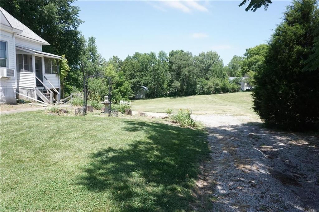 1534 E US 24 Highway — photo 25