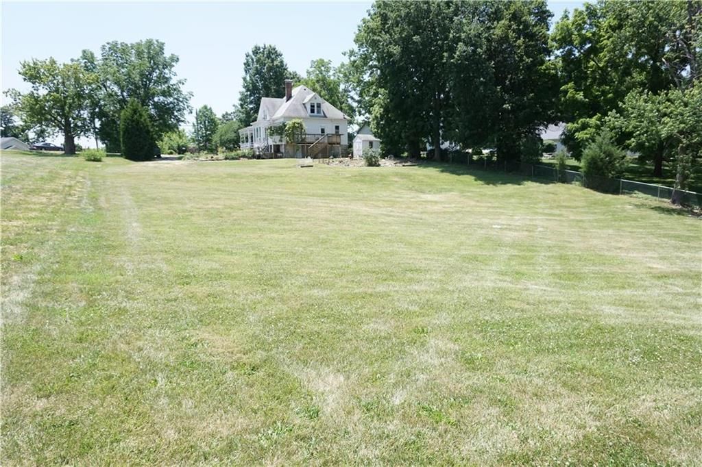 1534 E US 24 Highway — photo 4