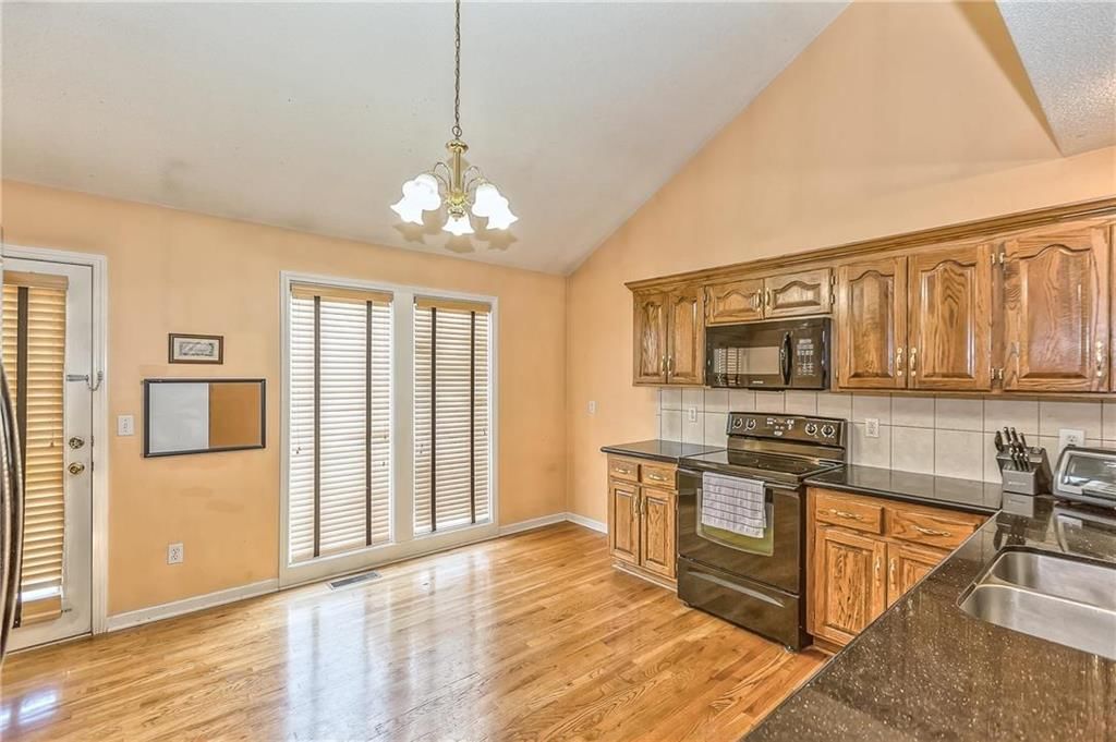 7403 N Wallace Avenue — photo 11