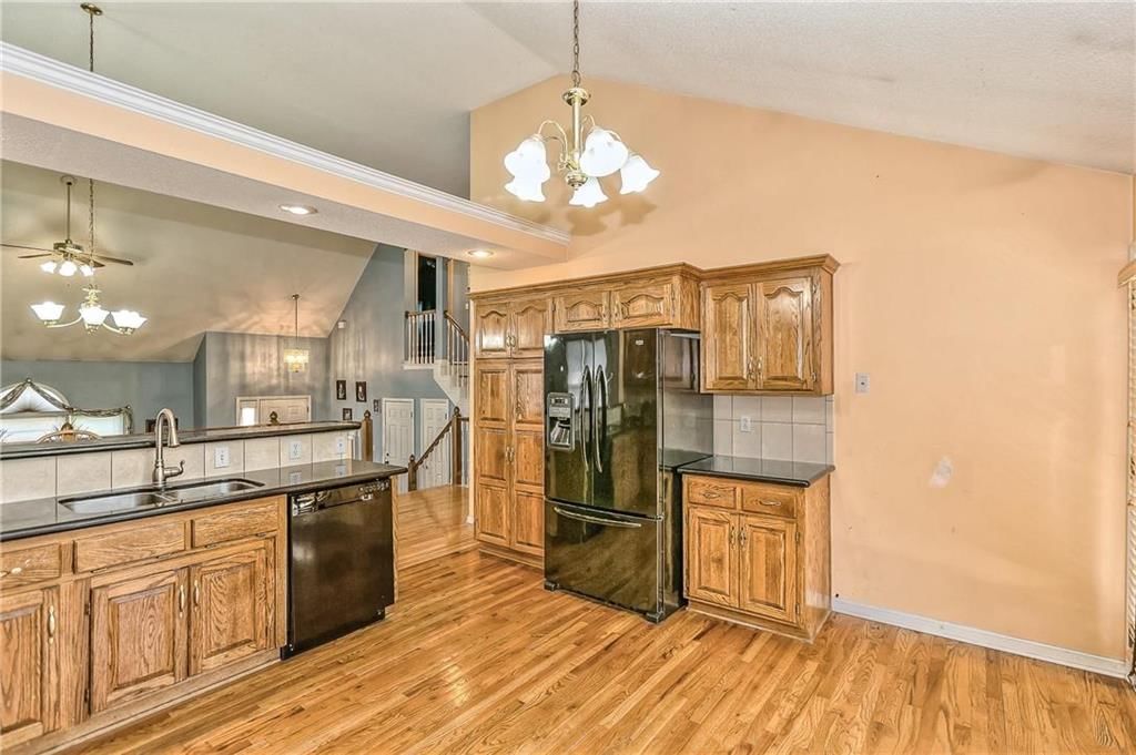 7403 N Wallace Avenue — photo 13