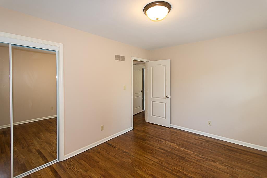 9812 W 100th Street — photo 15