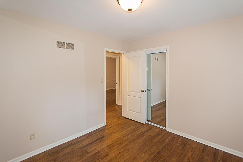 9812 W 100th Street — photo 17