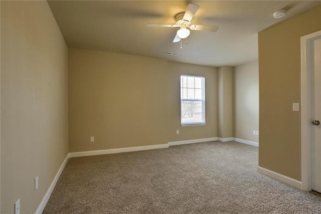 232 N Washington Street — photo 17