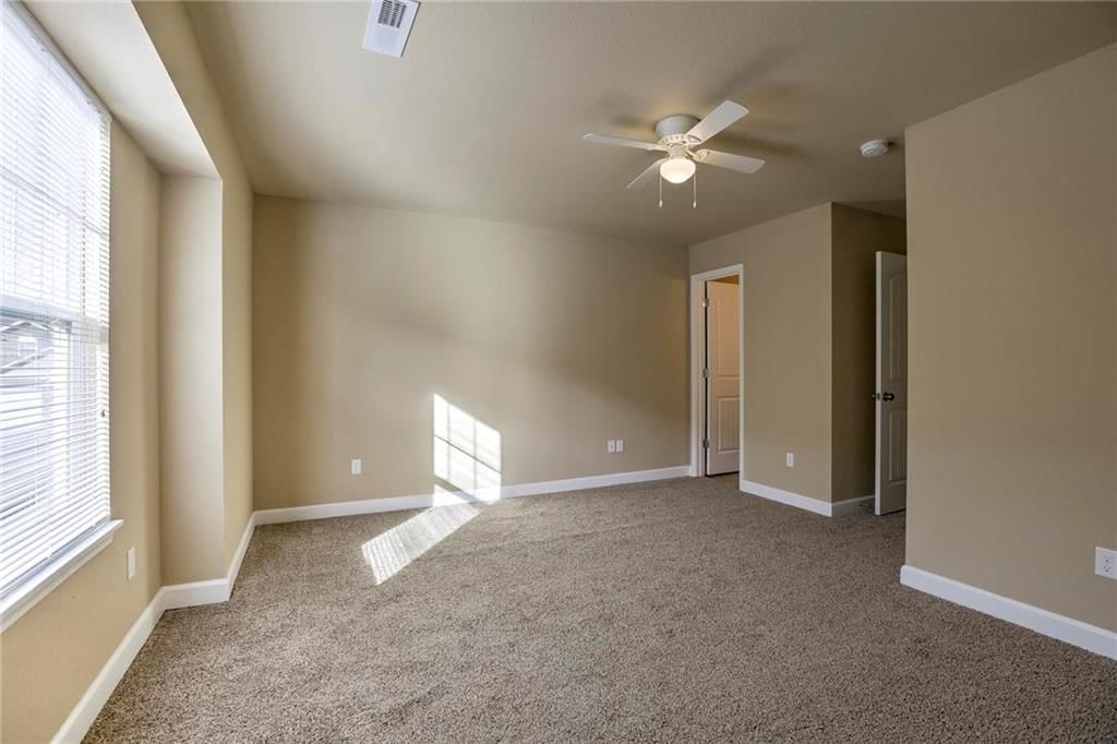 232 N Washington Street — photo 23