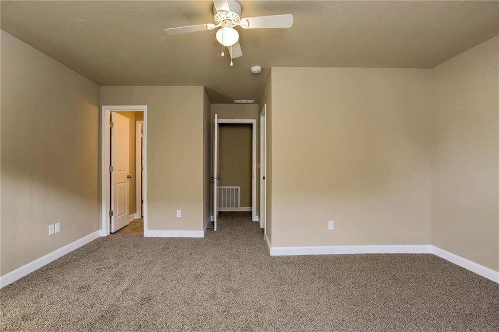 232 N Washington Street — photo 24