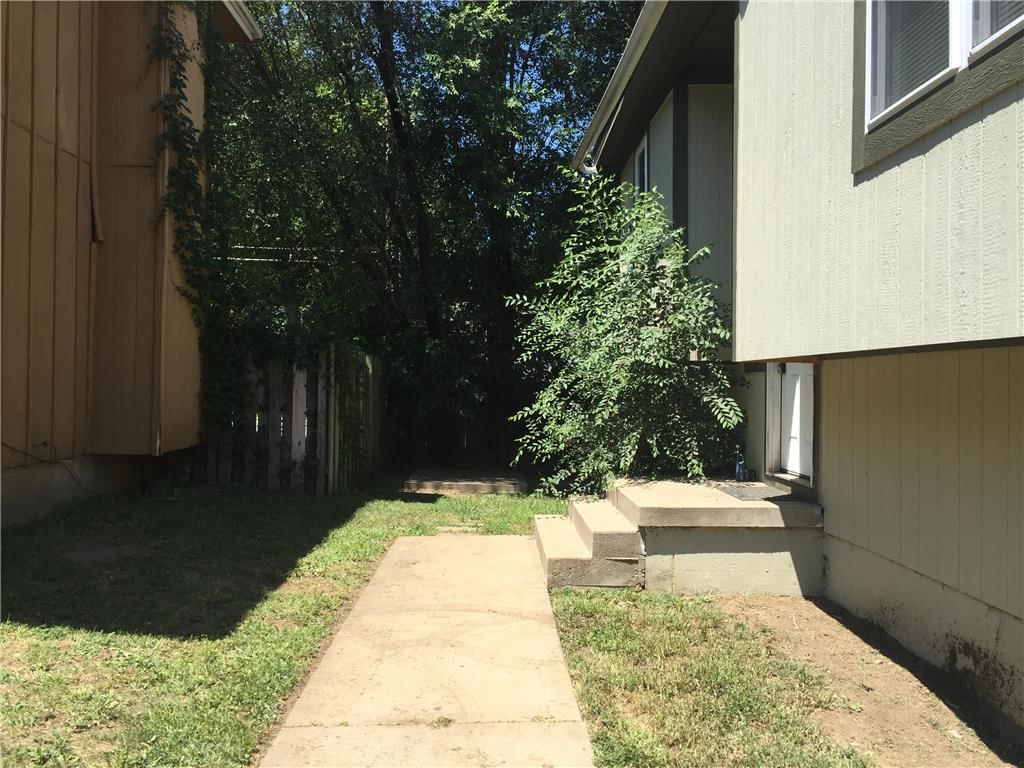 10906 McKinley Avenue — photo 5