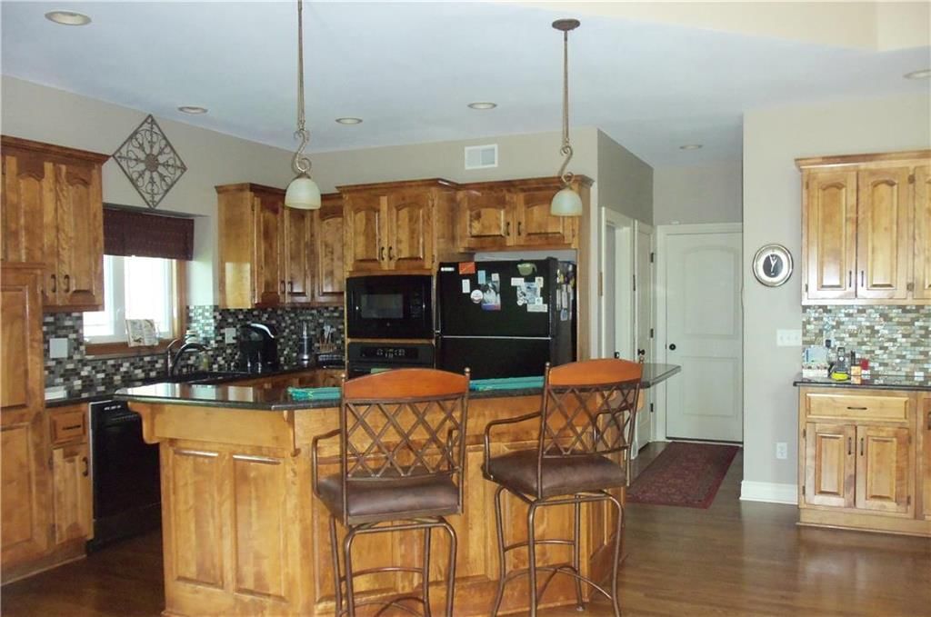 21007 W 60 Terrace — photo 6