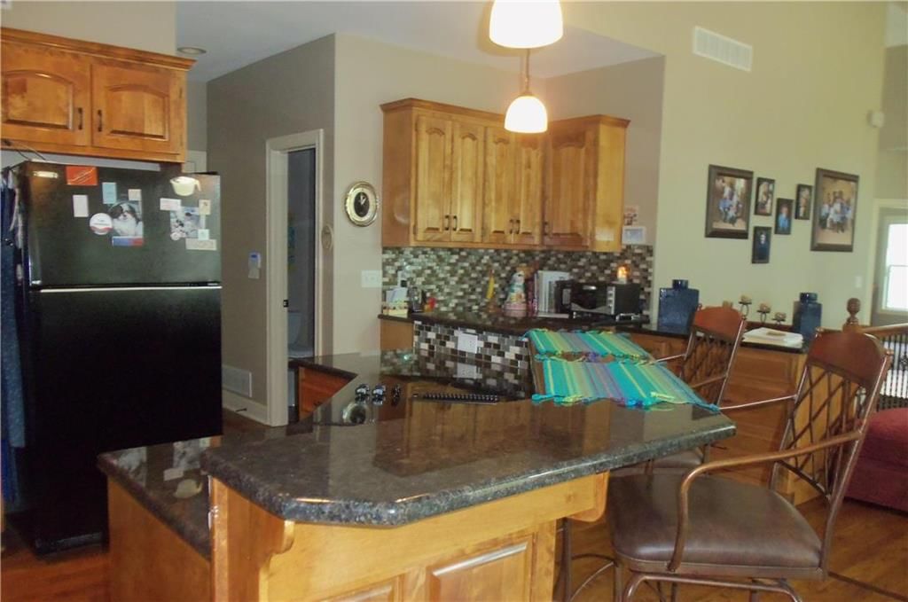 21007 W 60 Terrace — photo 8