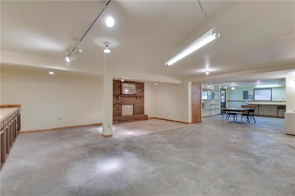 6000 N Strathbury Avenue — photo 21