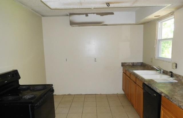 716 N 62 Place — photo 9