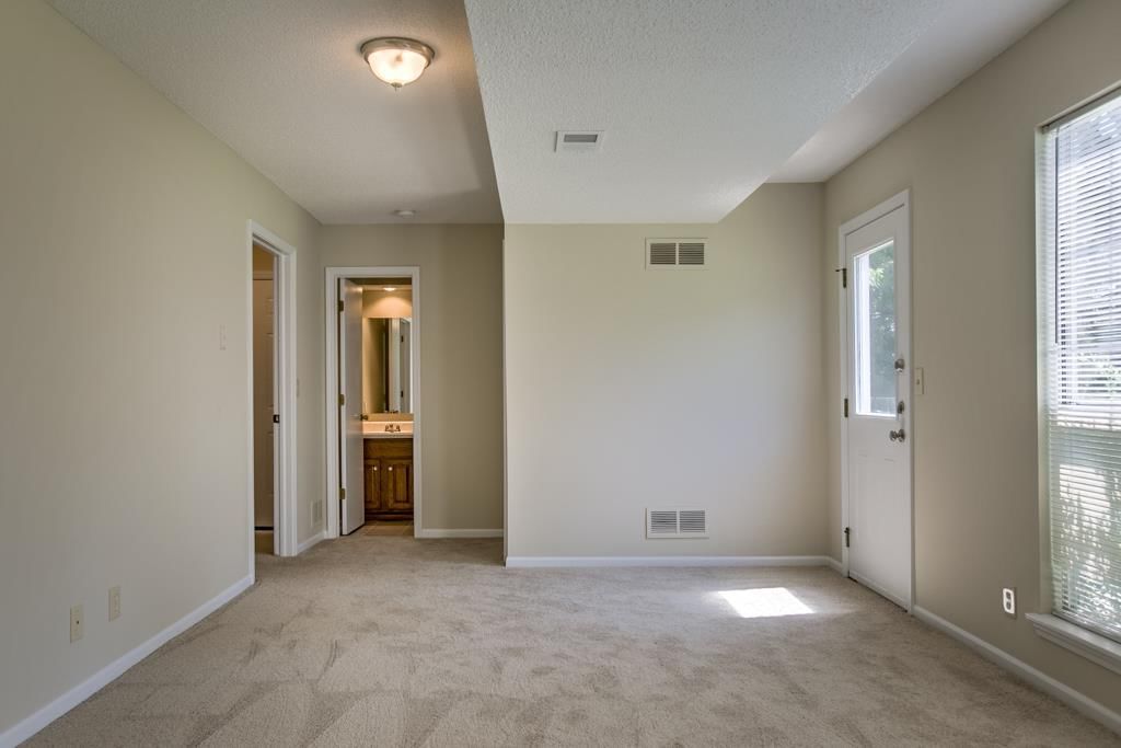 8007 W 149th Terrace — photo 16