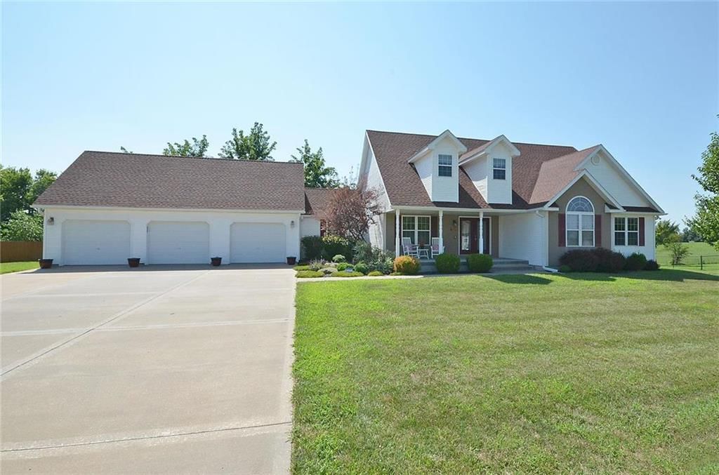 7280 SW Karen Road — photo 2