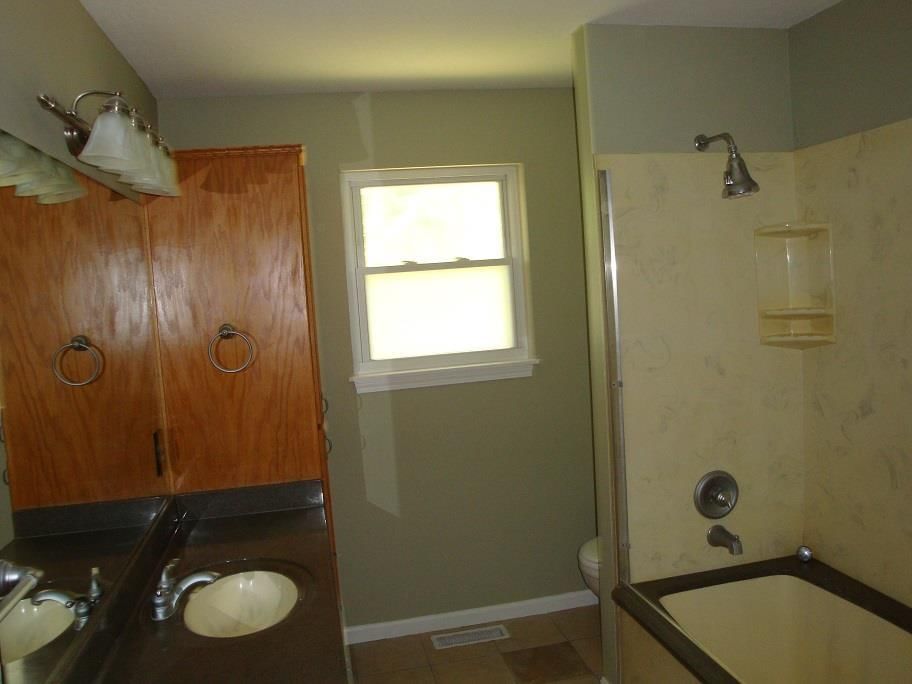 506 W Nichols Street — photo 6