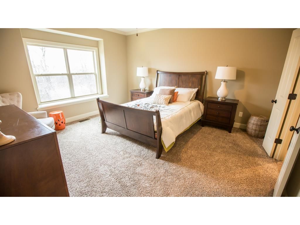 928 SE Auburn Court — photo 12