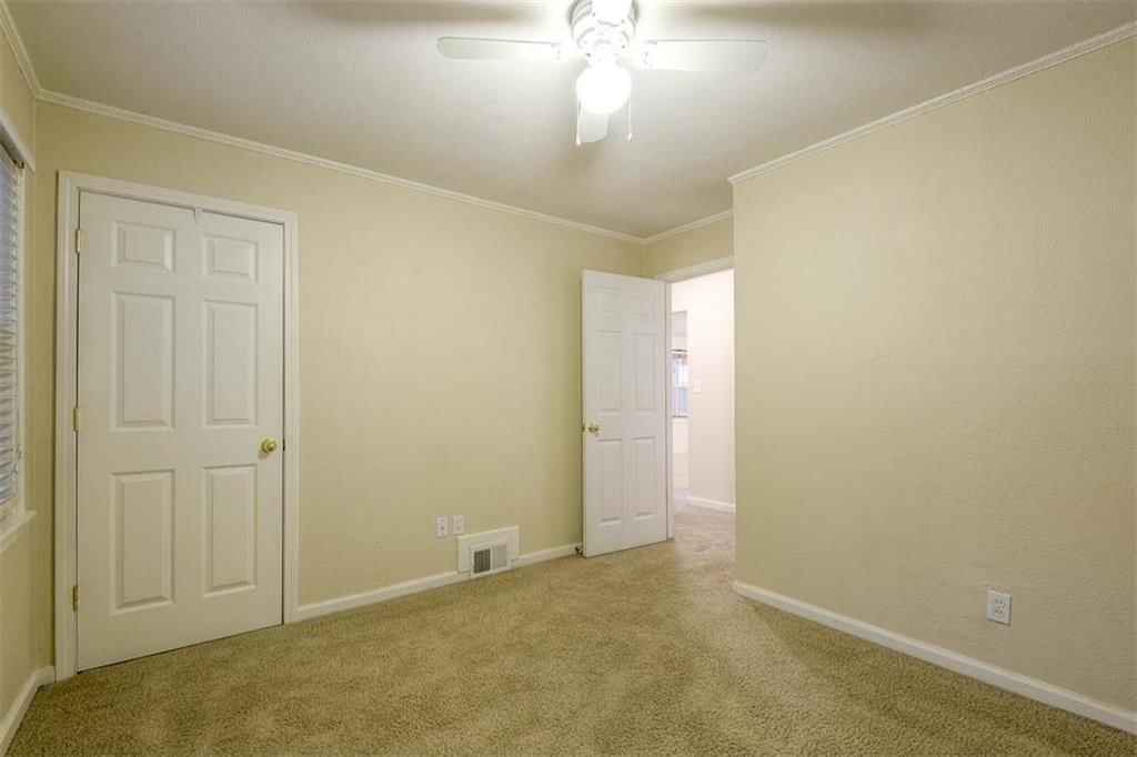 2600 W 76 Street — photo 10