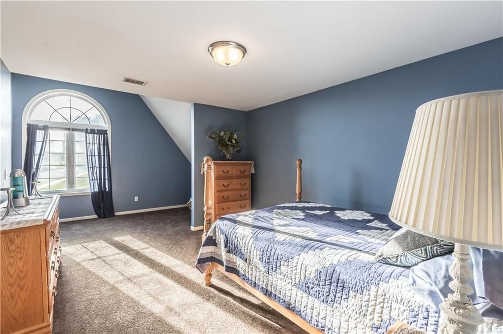 6415 N Spruce Avenue — photo 15