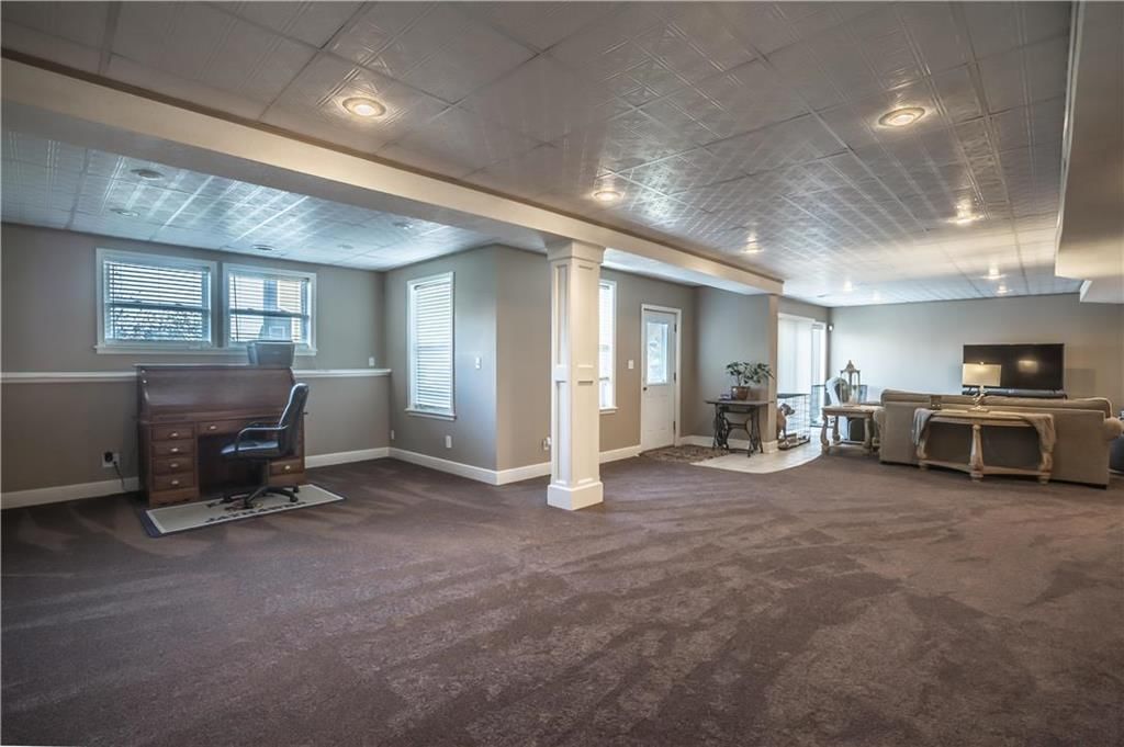 6415 N Spruce Avenue — photo 23