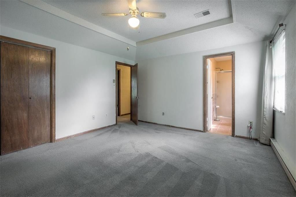 302 S Howard Street — photo 17