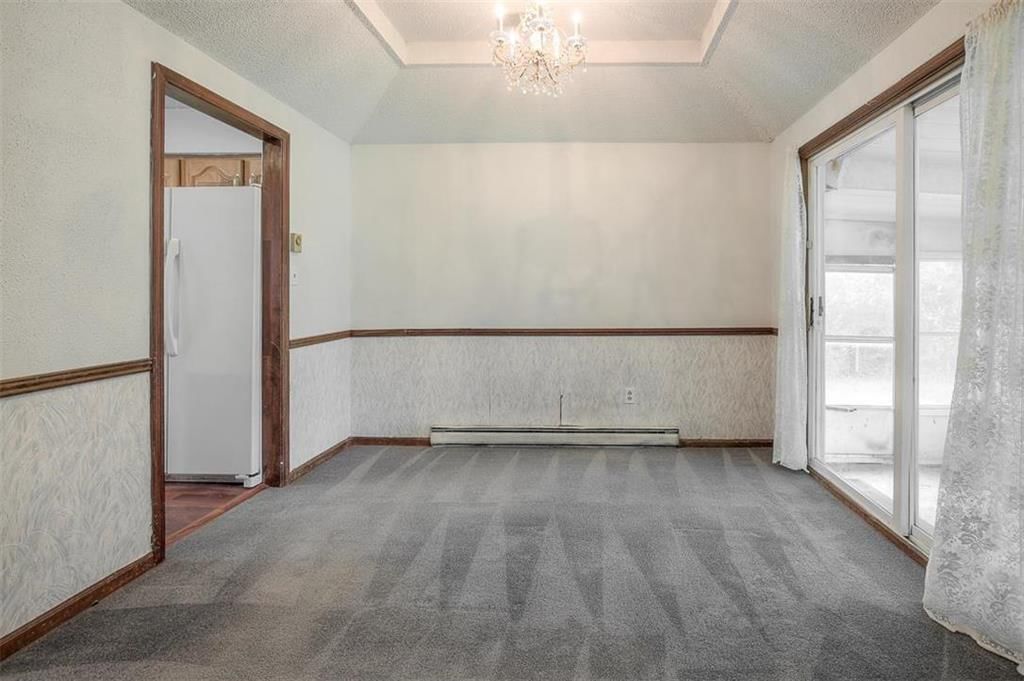 302 S Howard Street — photo 8
