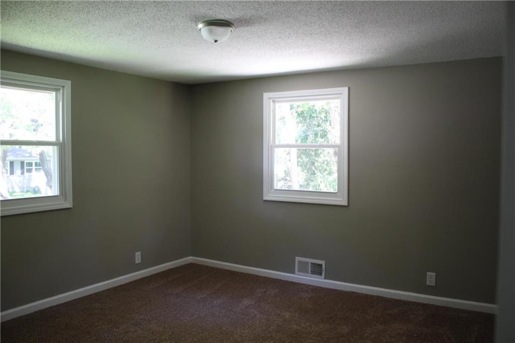 6424 Nogard Avenue — photo 9