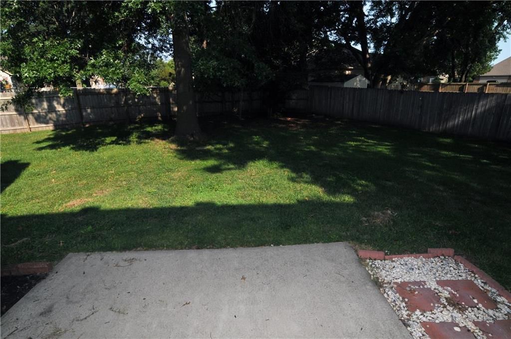 310 S Park Drive — photo 17