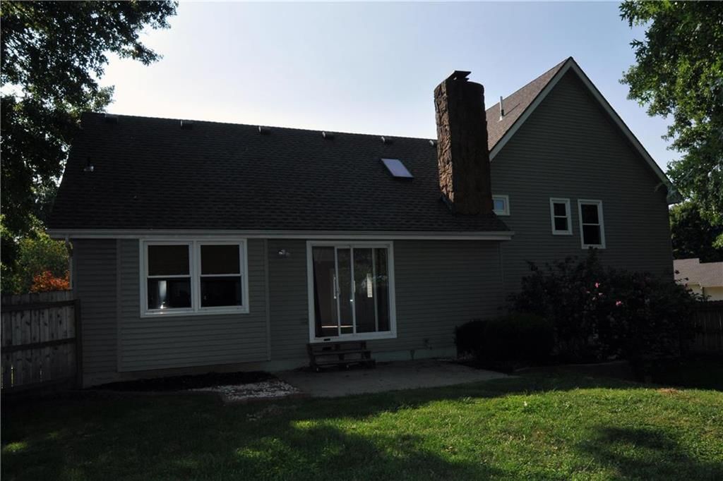310 S Park Drive — photo 18
