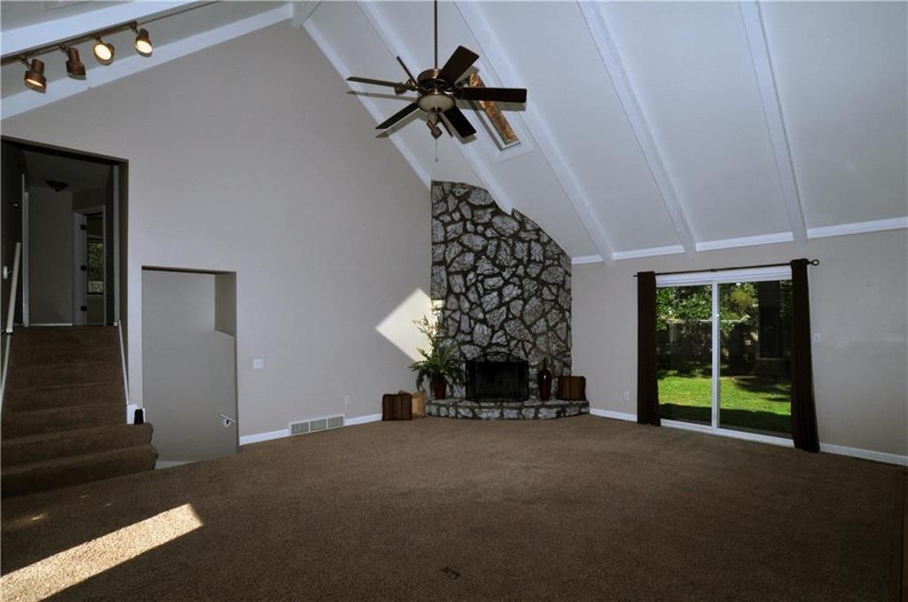 310 S Park Drive — photo 4