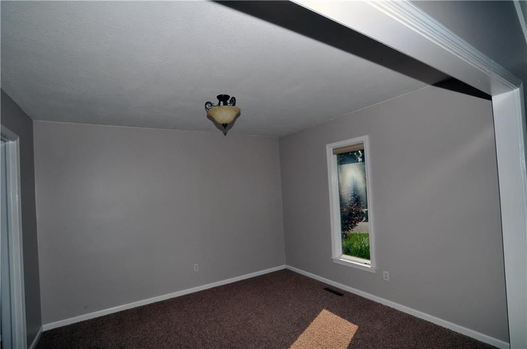 310 S Park Drive — photo 5