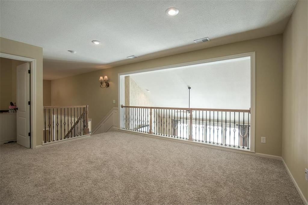 315 NW Rockwood Court — photo 12