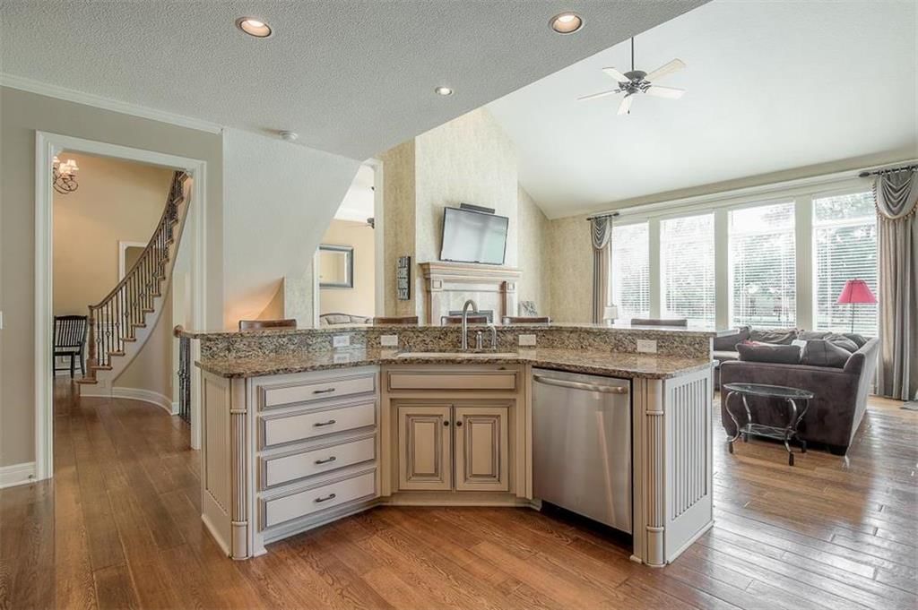 315 NW Rockwood Court — photo 14