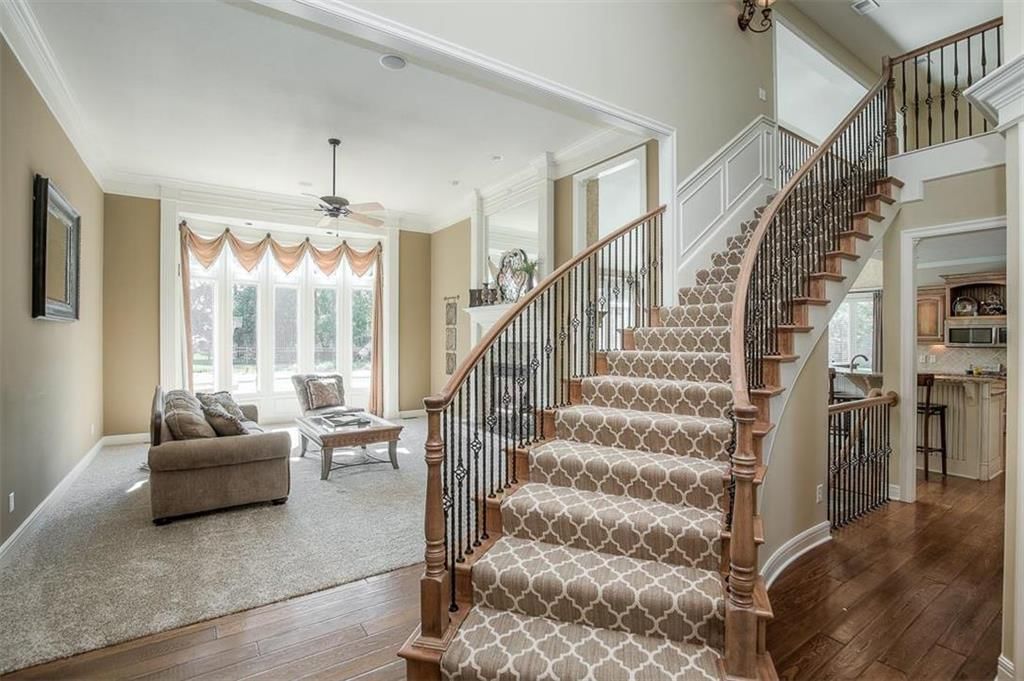 315 NW Rockwood Court — photo 5